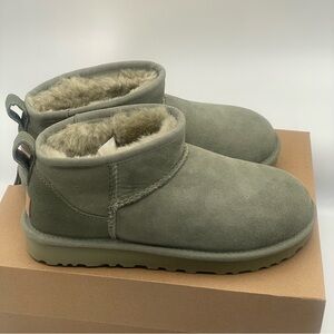 UGG Classic Ultra Mini